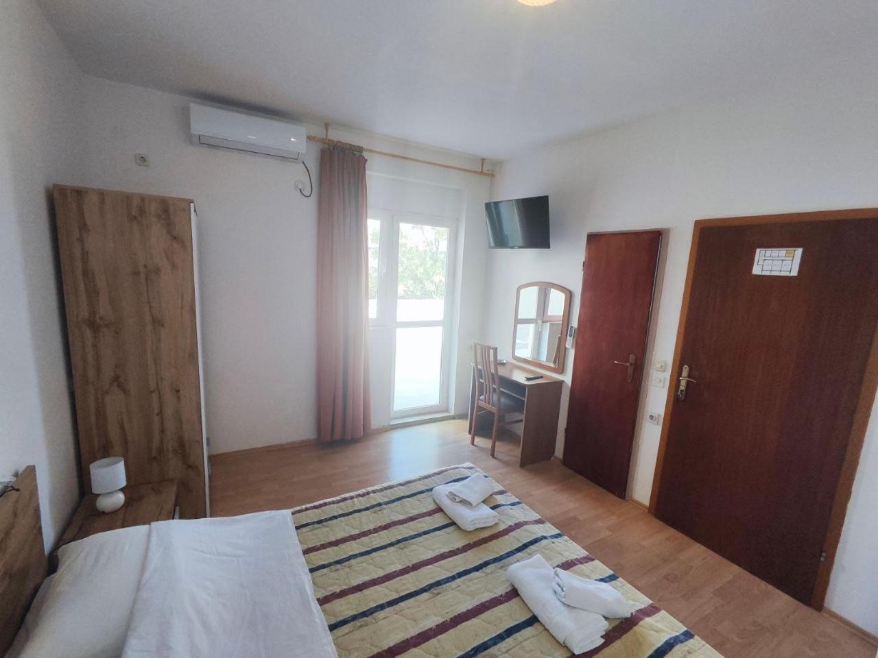 Tonino Apartments Pag Town Zewnętrze zdjęcie