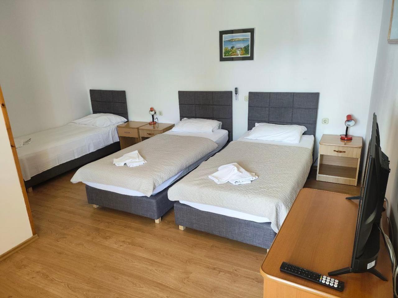 Tonino Apartments Pag Town Zewnętrze zdjęcie